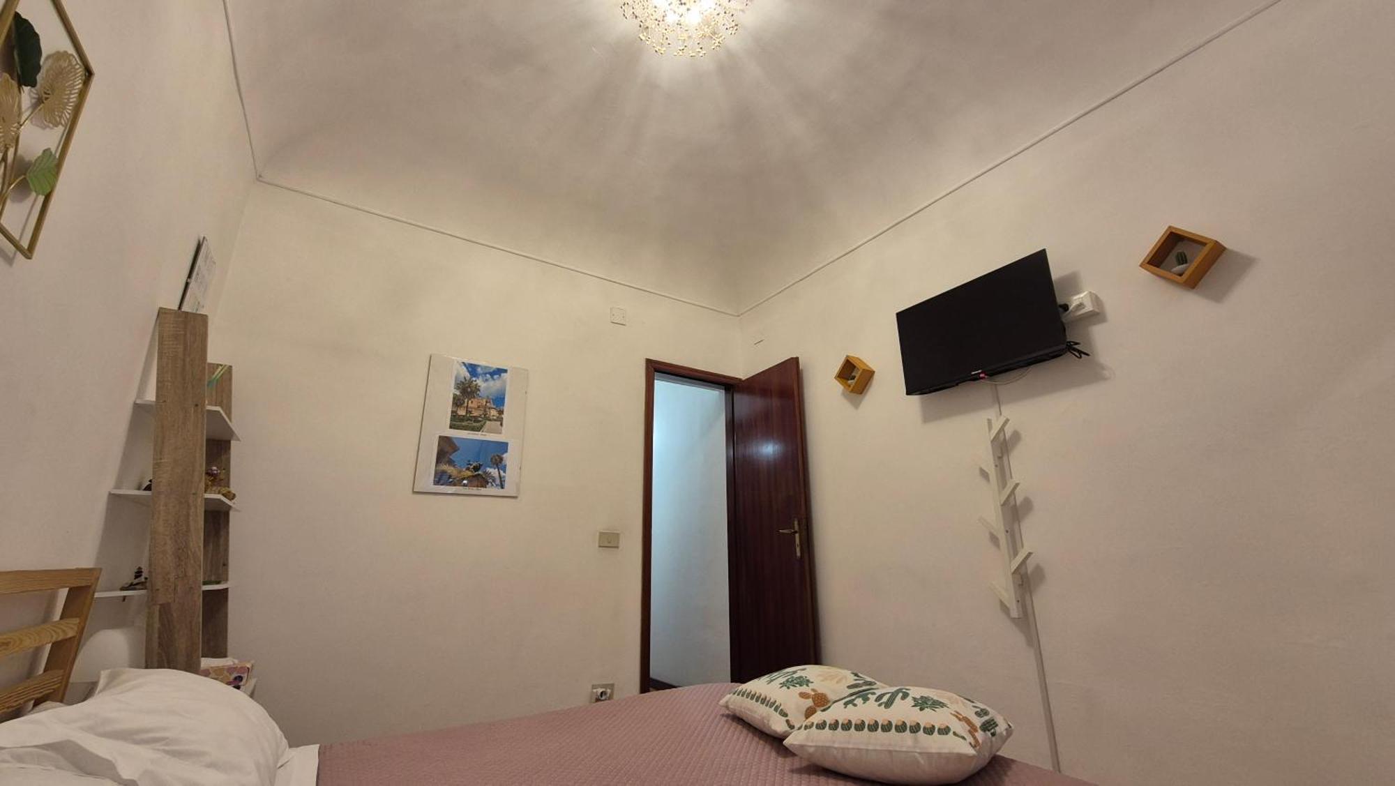 Leoni63 Apartment Palermo Room photo